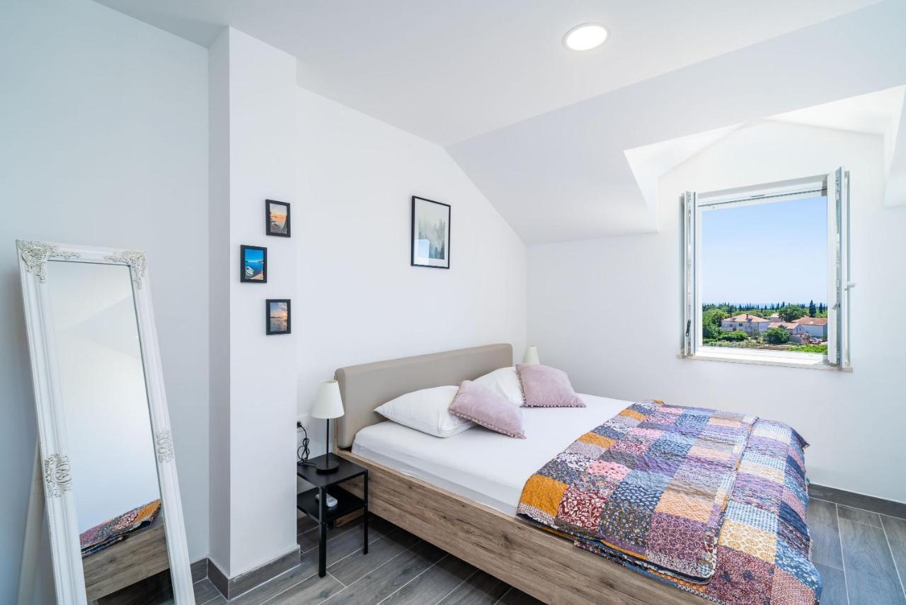 Apartments Amalija Čilipi Eksteriør bilde