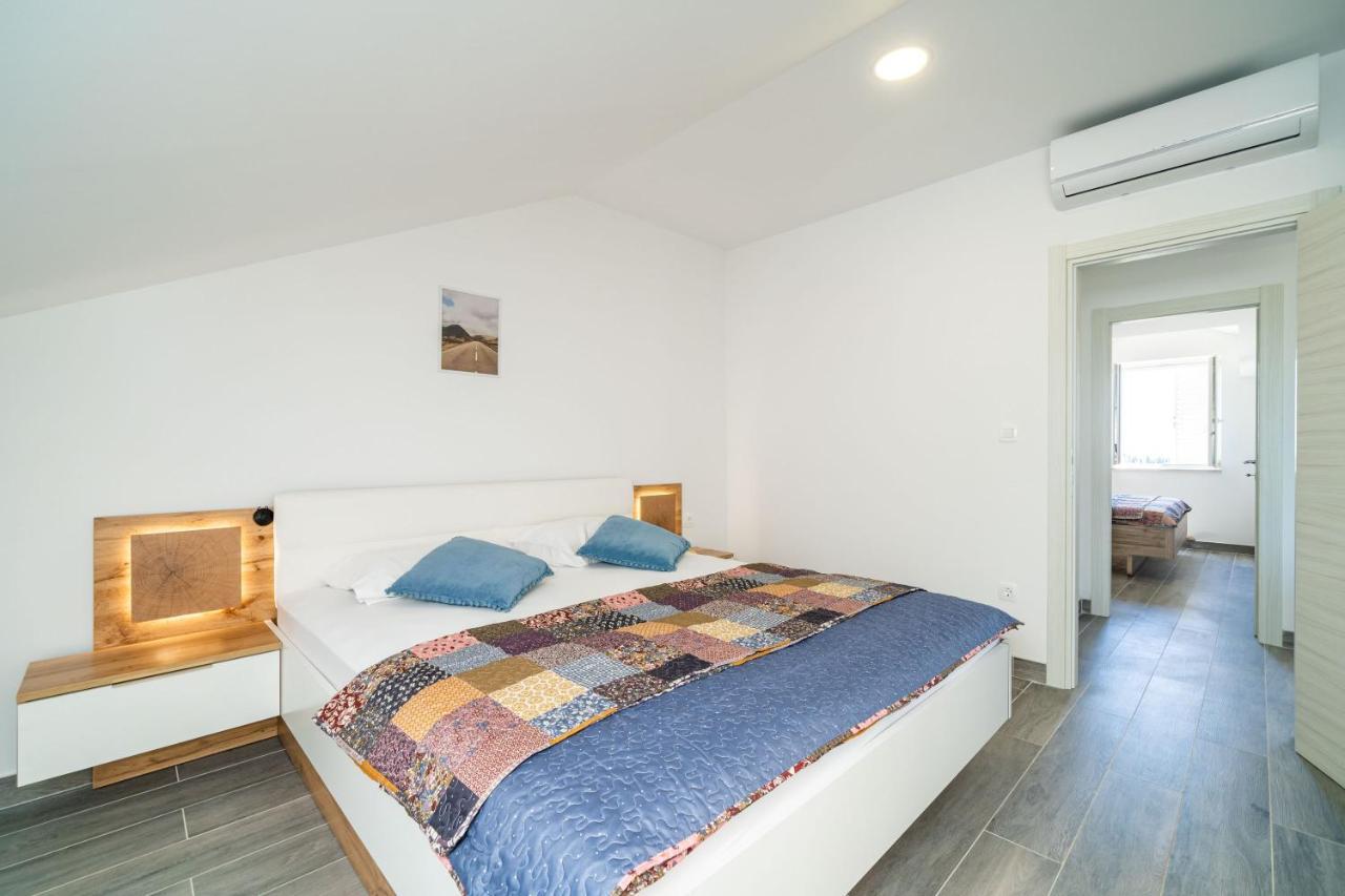 Apartments Amalija Čilipi Eksteriør bilde