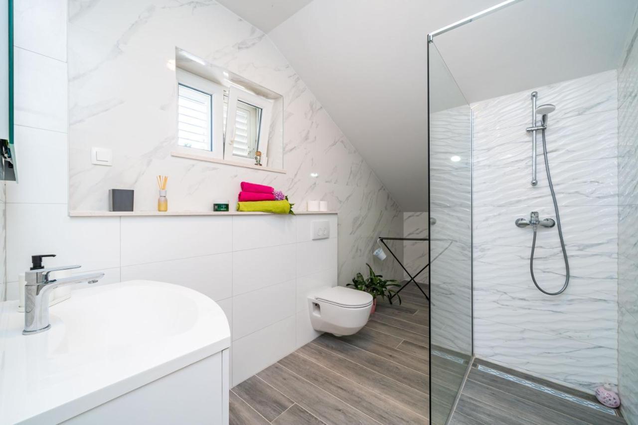 Apartments Amalija Čilipi Eksteriør bilde