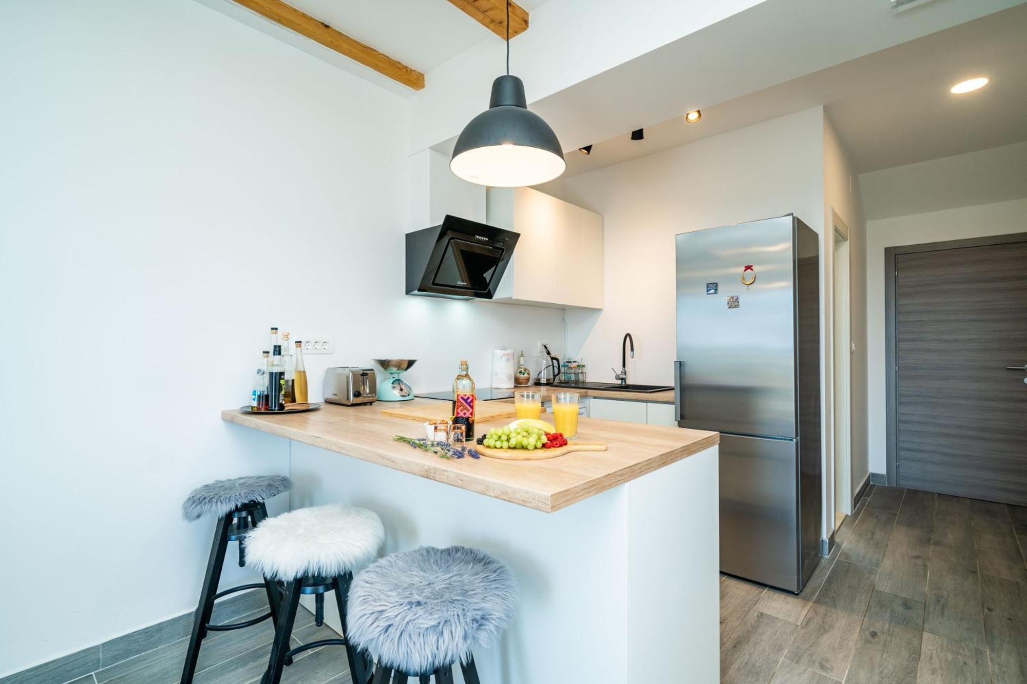Apartments Amalija Čilipi Rom bilde