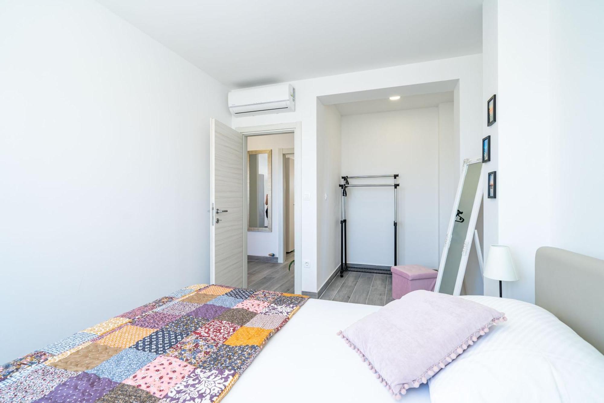 Apartments Amalija Čilipi Rom bilde