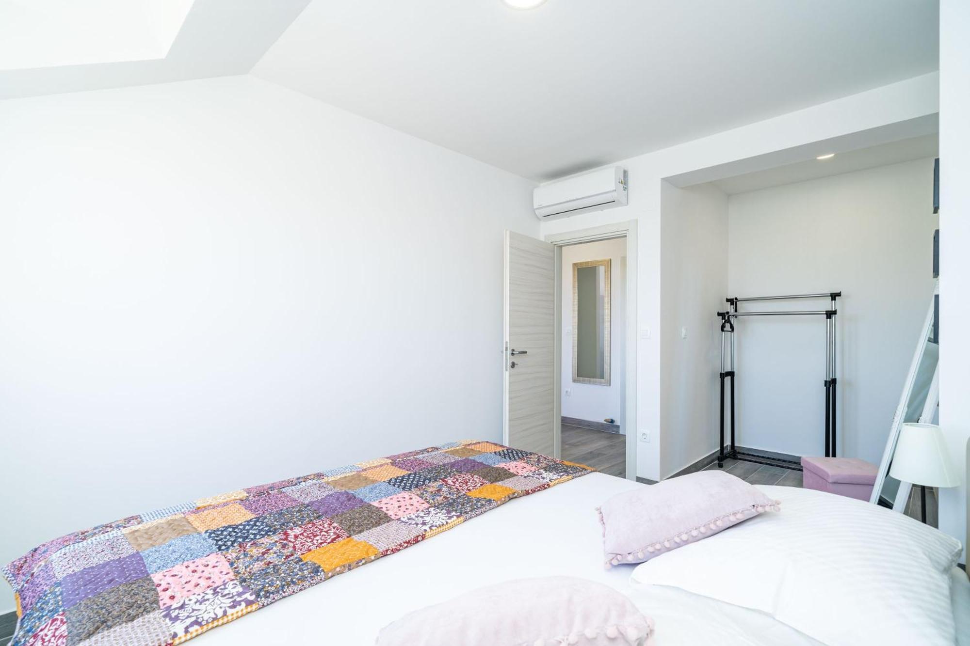 Apartments Amalija Čilipi Rom bilde