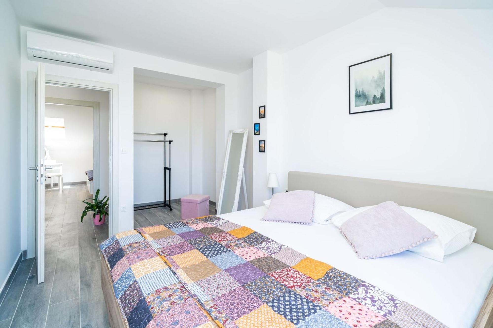 Apartments Amalija Čilipi Rom bilde