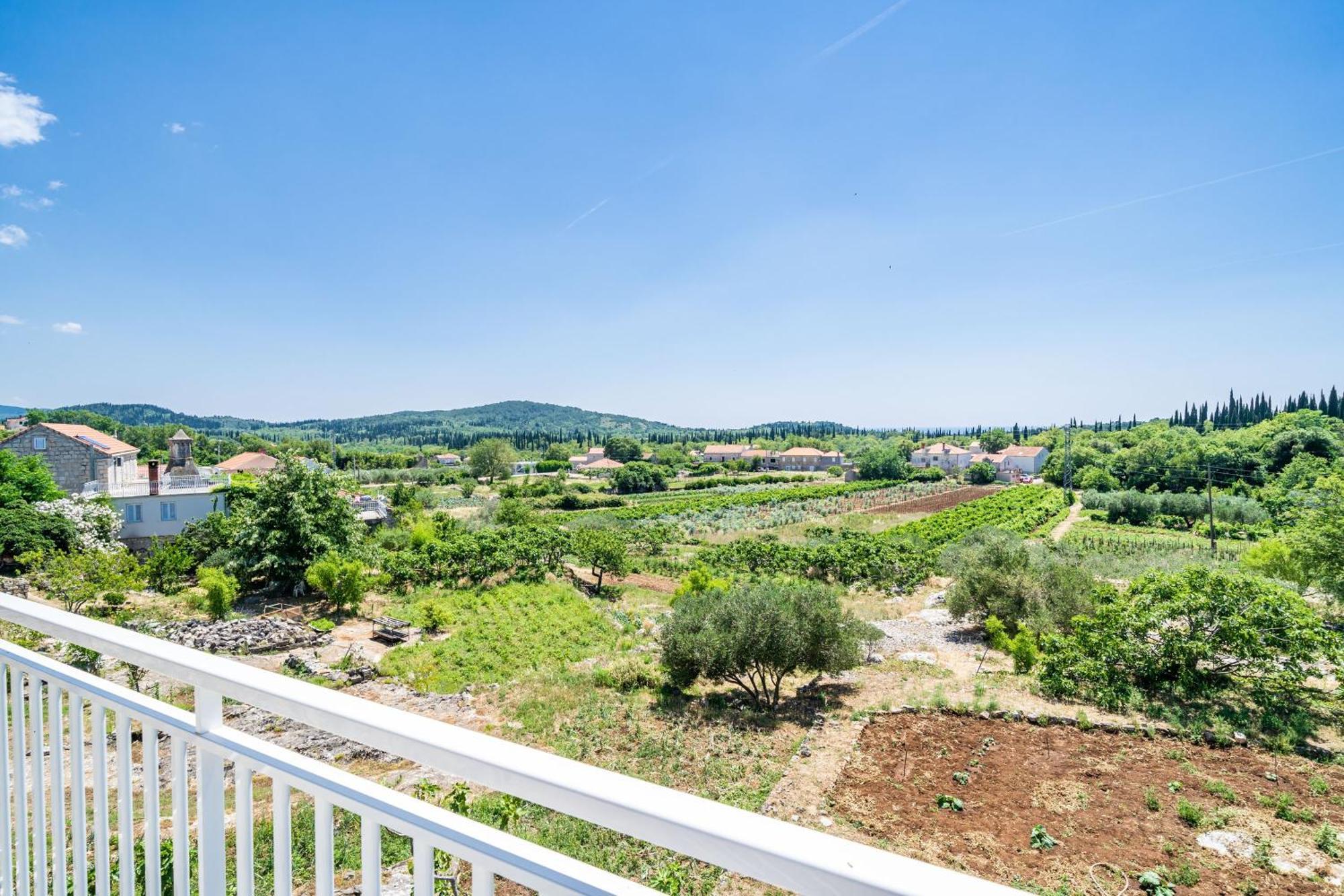 Apartments Amalija Čilipi Rom bilde