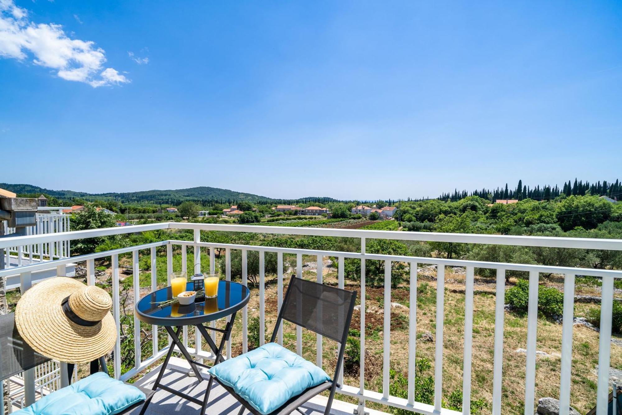Apartments Amalija Čilipi Rom bilde