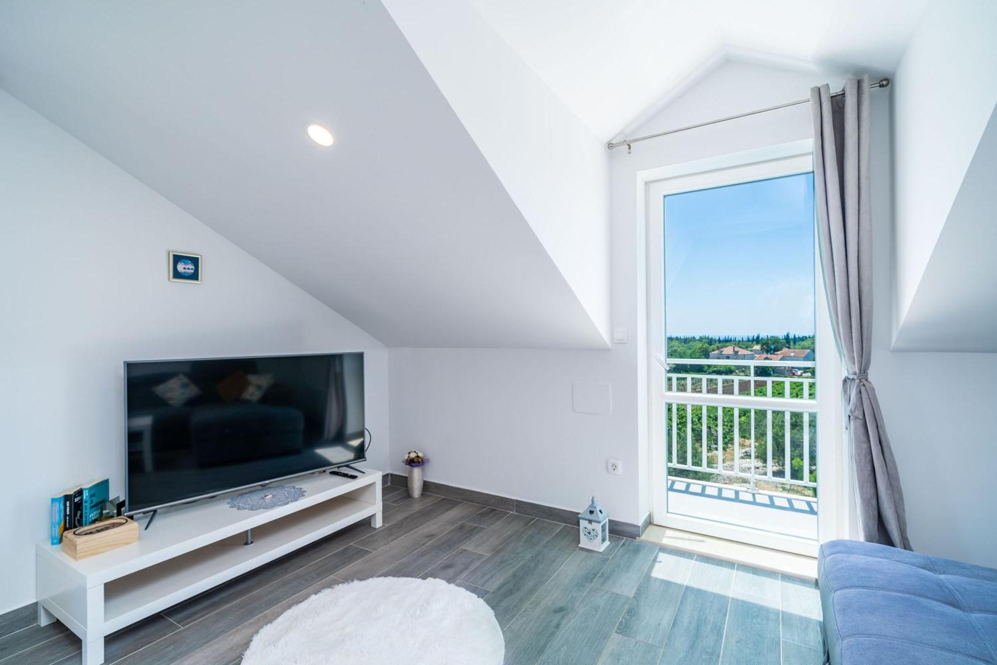 Apartments Amalija Čilipi Rom bilde